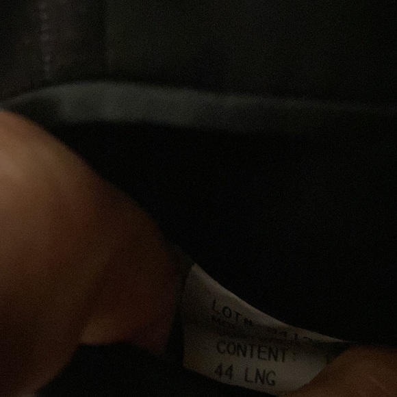 Hickey Freeman grey pinstriped suit.  Excellent condition and well maintained. - Picture 5 of 7